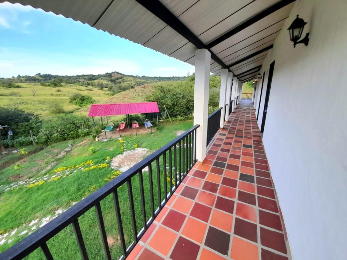 Cosmos Tatacoa Hotel Villavieja Eksteriør bilde