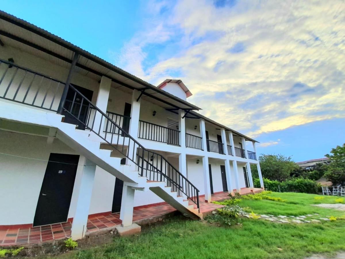 Cosmos Tatacoa Hotel Villavieja Eksteriør bilde